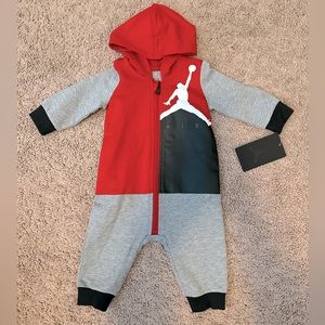 JORDAN baby boys jump suit